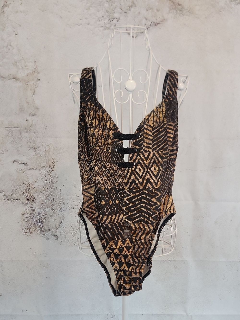 Baja Blue Geometric Print One-Piece Swimsuit in Black and Gold Womens Size 8
